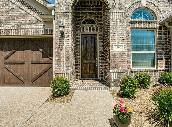 3rd image of 1406 Eastedge Dr
