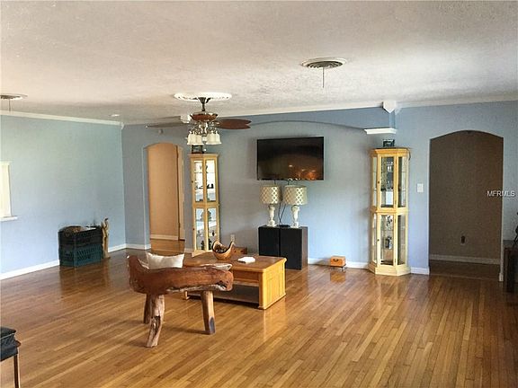 2nd image of 439 S Woodward Ave