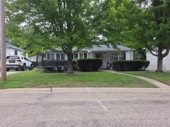 812 N Fernwood Cir, Peoria, IL 61604
