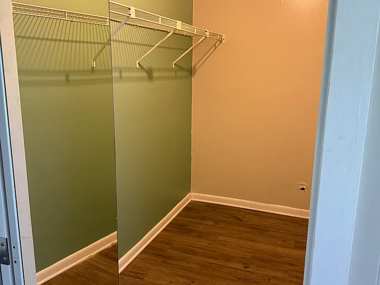 1124 E 1st Ave #B — Photo 5