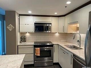 2nd image of UNIT 1007-311 6th AVENUE N