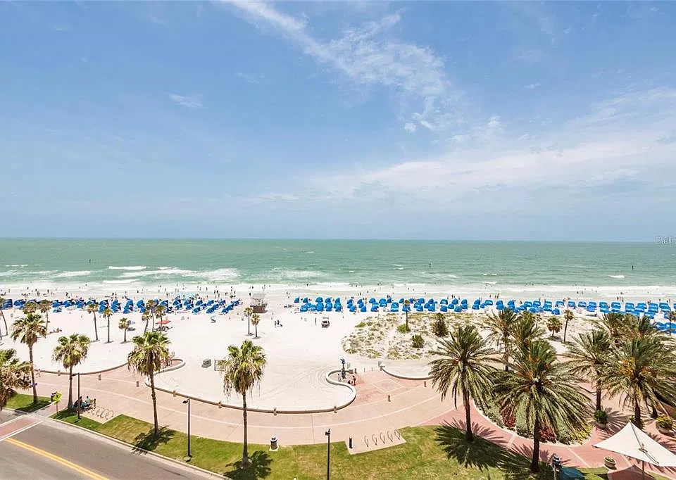 301 S Gulfview Blvd #702