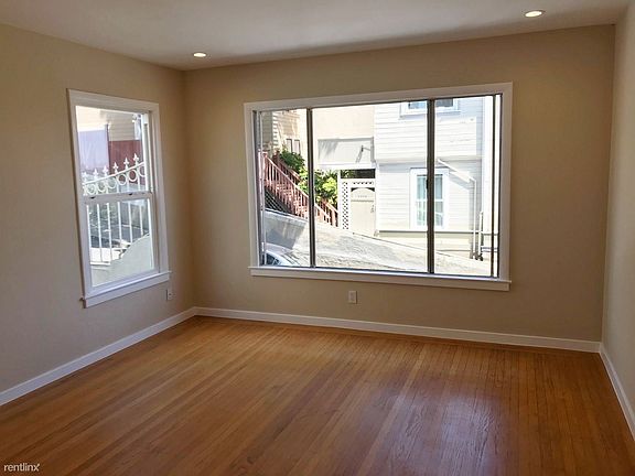 3rd image of 250 Castro St APT 5