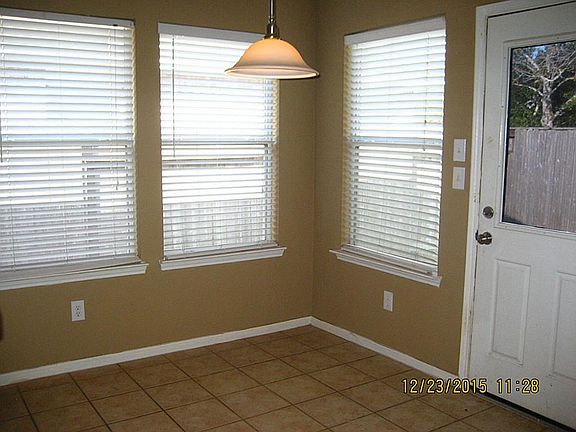4th image of 10623 Saratoga Sq