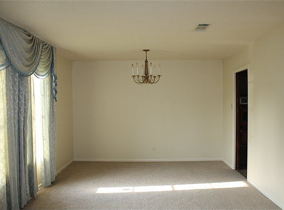 2nd image of 618 Hardy Ave