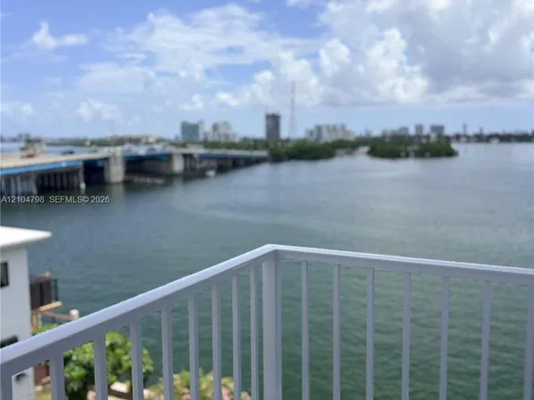 7825 NE Bayshore Ct APT 501, Miami, FL 33138