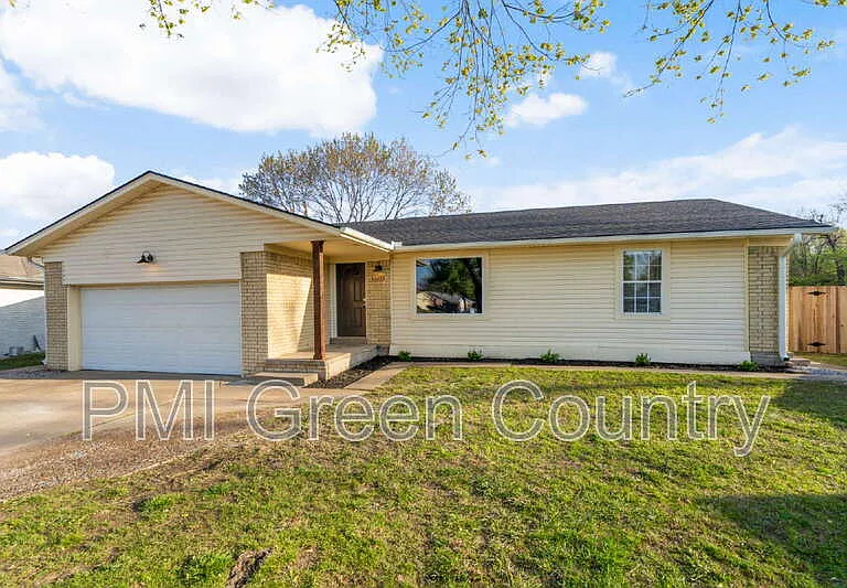 1601 S 1st Pl — Photo 3
