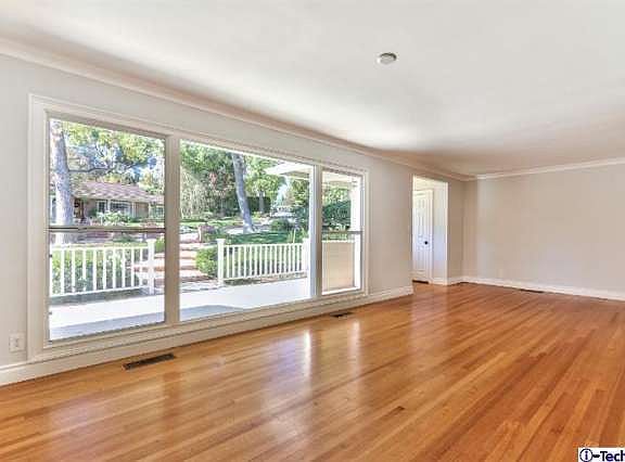 5th image of 1323 Green Ln