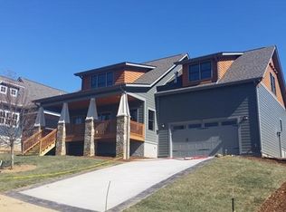 28 Shaker Ct, Asheville, NC 28805