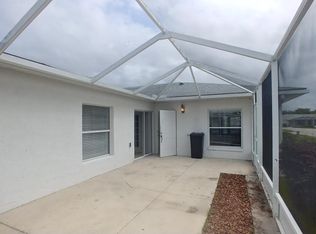 1011 Willow Dr, Leesburg, FL 34748