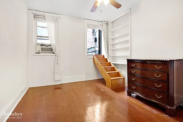 Rented by Sotheby's International Realty | media 30