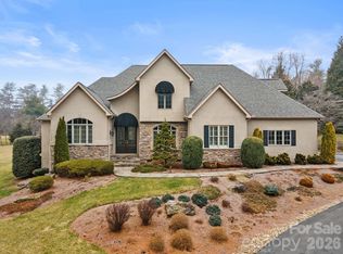 151 Founders Dr, Flat Rock, NC 28731