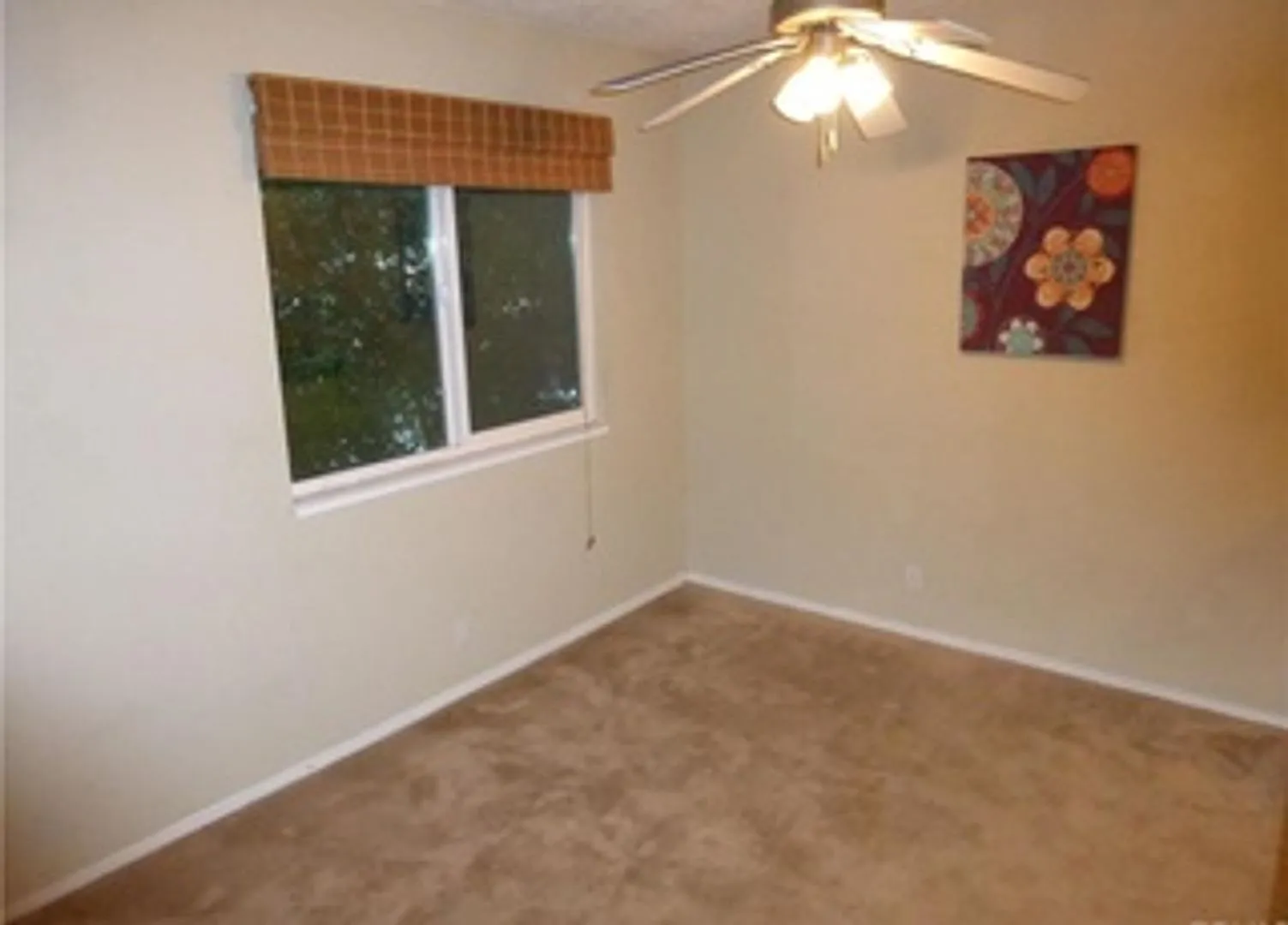 2 Bedroom 1 Bath close to CSUC — Photo 4