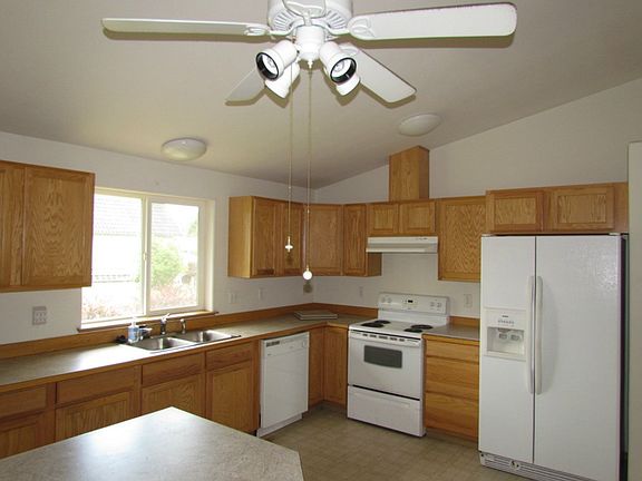 3rd image of 346 7th Ave N
