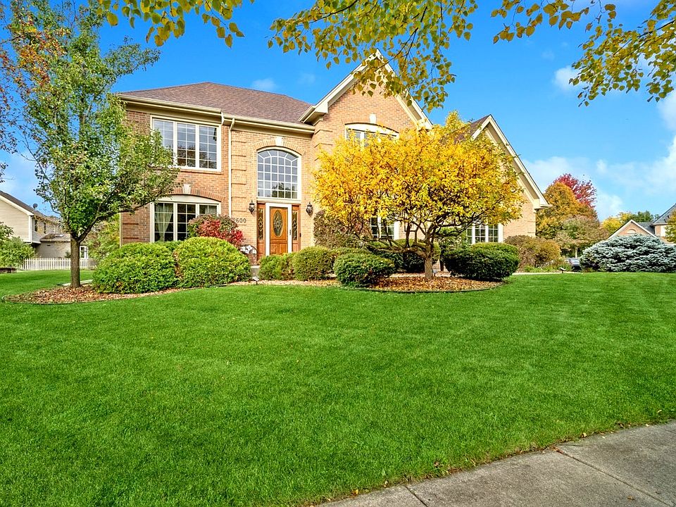 1st image of 2600 Meadowlark Dr