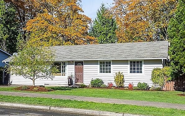 1st image of 17004 NE 107th St #A