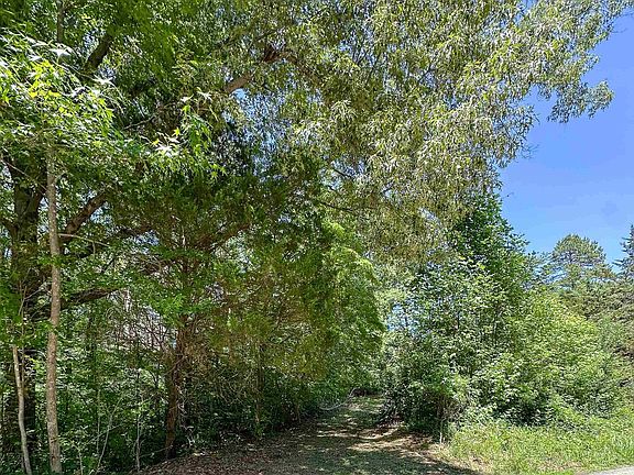 3rd image of 3337 Cedar Hill Rd