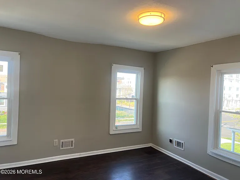 302 3rd Ave #2 — Photo 11