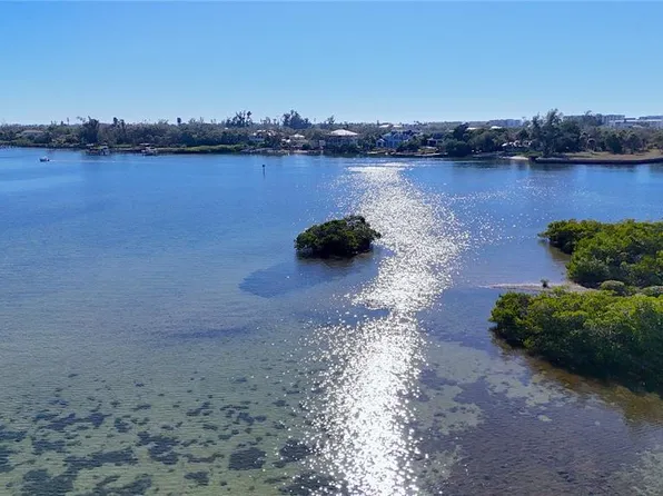 1621 Memory Ln, Sarasota, FL 34231