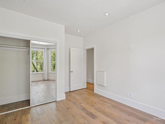 5th image of 636 Guerrero St