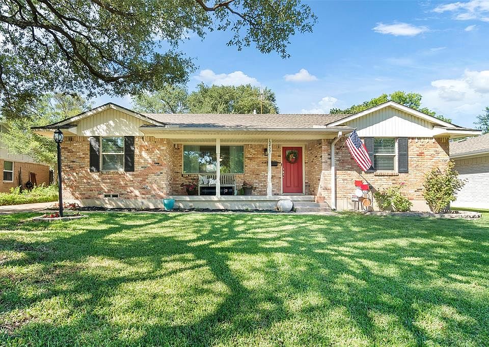1st image of 10439 Royalwood Dr