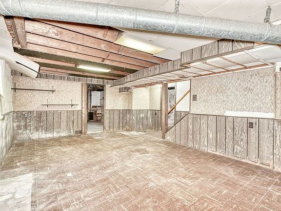 36th image of 262 Commodore Pkwy