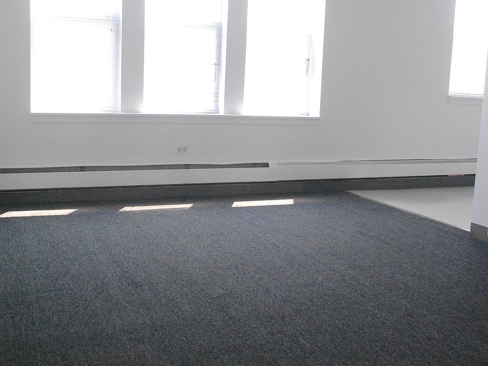 1st image of 542 N Pine Ave APT 306