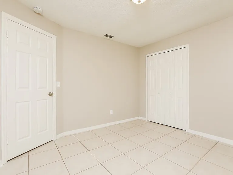 1003 Vernon Loop — Photo 11