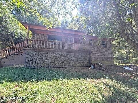 2nd image of 1321 Little Valley Rd