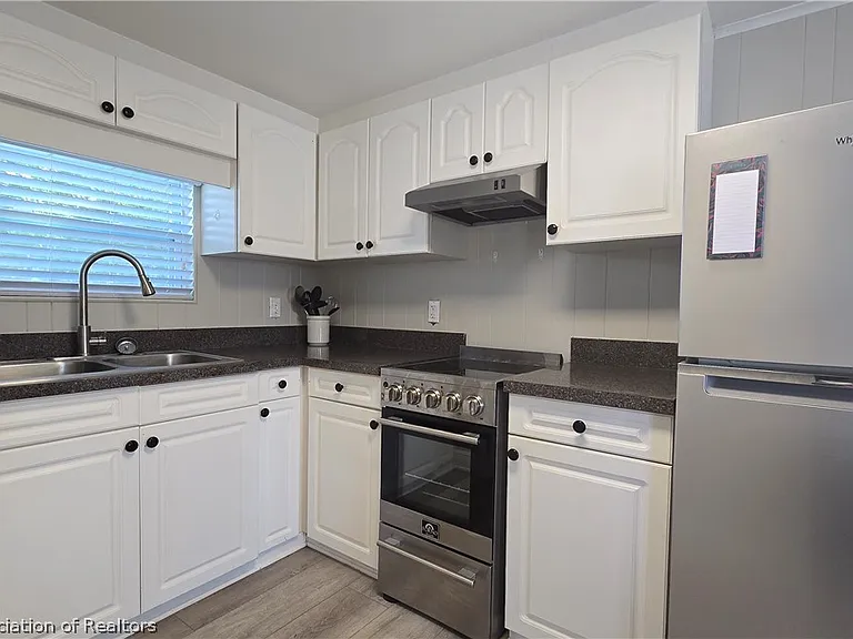 683 Lake June Rd — Photo 4