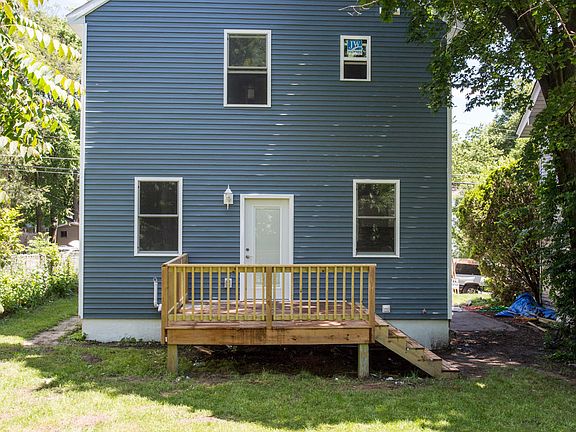 4th image of 1021 Union Ave SE