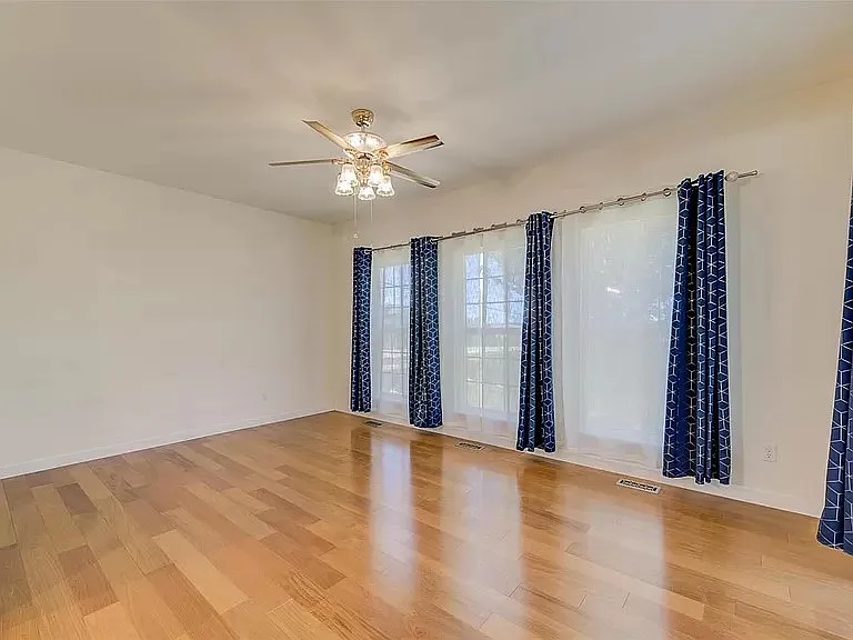 101 Hannahs Mill Dr — Photo 5