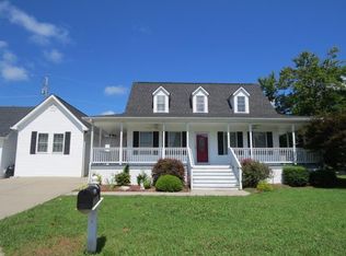 100 Sunrise Ter, Hazard, KY 41701