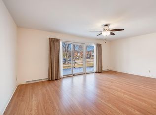 6 Heritage Cir APT 2, Madison, WI 53711