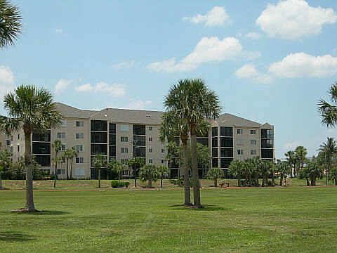 2nd image of 275 Palm Ave APT C305