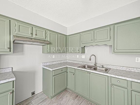 2nd image of 2516 Wellons Ave