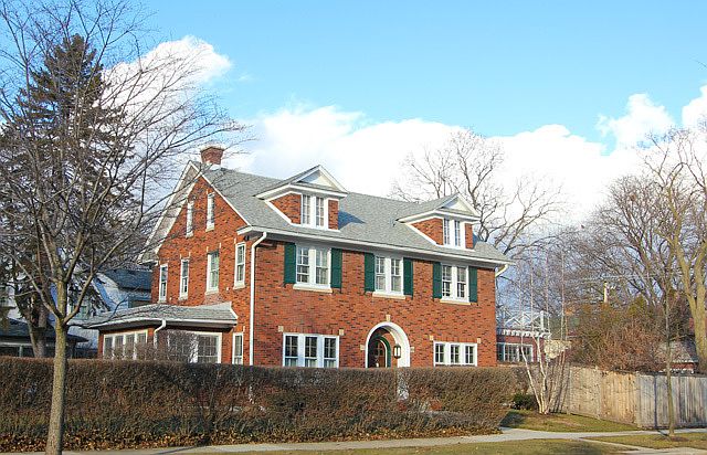 1st image of 900 Fair Oaks Ave