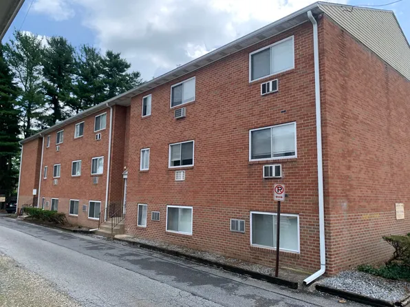 459 Hockersville Rd APT 305, Hershey, PA 17033
