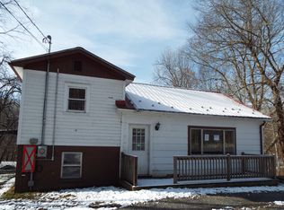 8458 Midland Trl W, Rupert, WV 25984