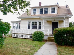 351 Ocean Ave, New London, CT 06320