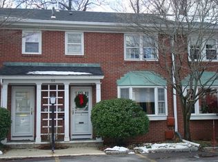 60 Lake St APT G, Winchester, MA 01890