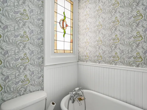 252 Jackson Street image 8 of 15