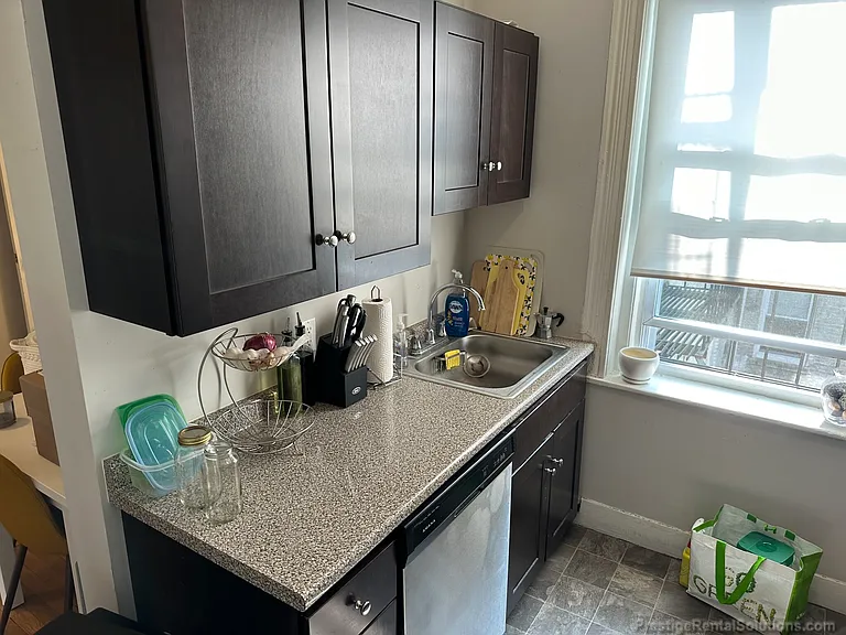 98 Gordon St #2 — Photo 3