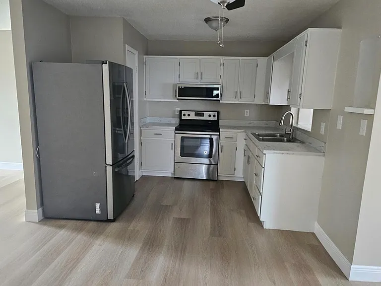 3204 Marlin Dr — Photo 3