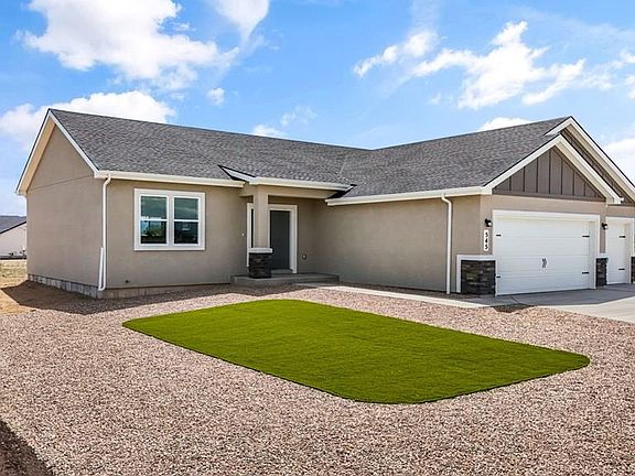 3rd image of 545 N Idledale Dr