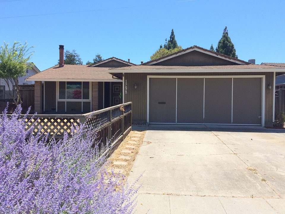 1st image of 1298 Becket Dr