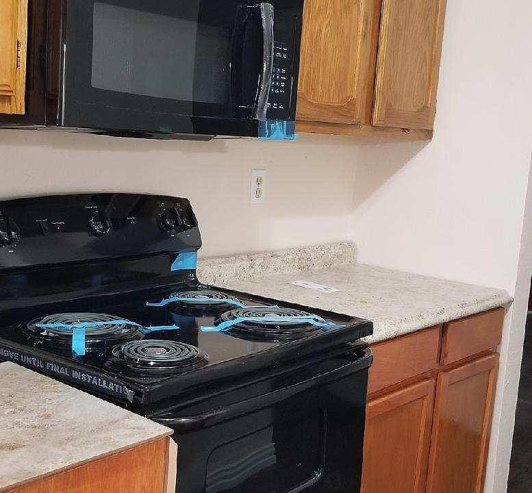 1st image of 482 Kenya St