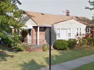 26119 83rd Ave, Glen Oaks, NY 11004