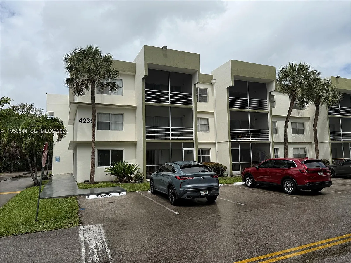 Building Photo - 4235 N University Dr #107