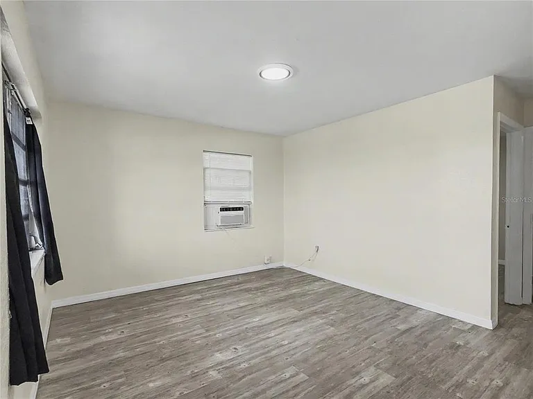 11 Harvard Ave — Photo 8